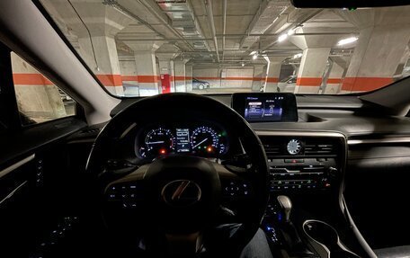 Lexus RX IV рестайлинг, 2017 год, 3 580 000 рублей, 5 фотография