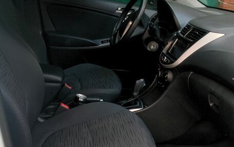 Hyundai Solaris II рестайлинг, 2016 год, 990 000 рублей, 6 фотография