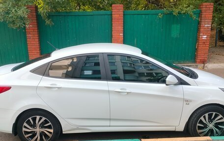 Hyundai Solaris II рестайлинг, 2016 год, 990 000 рублей, 4 фотография
