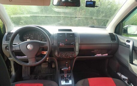 Volkswagen Polo IV рестайлинг, 2008 год, 700 000 рублей, 10 фотография