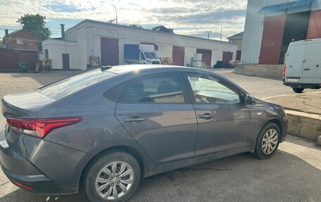 Hyundai Solaris II рестайлинг, 2021 год, 1 550 000 рублей, 3 фотография