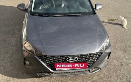 Hyundai Solaris II рестайлинг, 2021 год, 1 550 000 рублей, 4 фотография