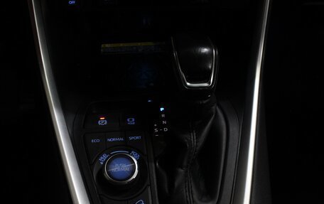 Toyota RAV4, 2019 год, 3 680 000 рублей, 23 фотография