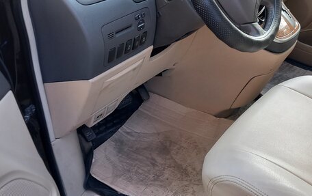 Toyota Alphard III, 2006 год, 1 900 000 рублей, 17 фотография