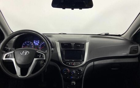Hyundai Solaris II рестайлинг, 2016 год, 950 000 рублей, 13 фотография