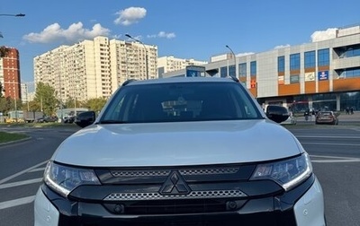 Mitsubishi Outlander III рестайлинг 3, 2021 год, 3 200 000 рублей, 1 фотография