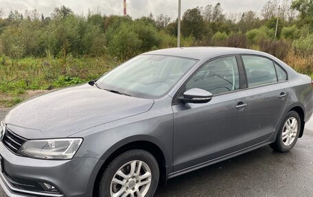 Volkswagen Jetta VI, 2016 год, 1 620 000 рублей, 2 фотография