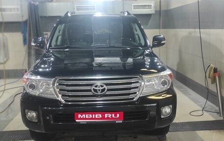 Toyota Land Cruiser 200, 2015 год, 4 000 000 рублей, 1 фотография
