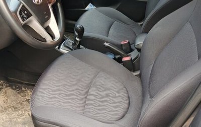 Hyundai Solaris II рестайлинг, 2011 год, 740 000 рублей, 1 фотография