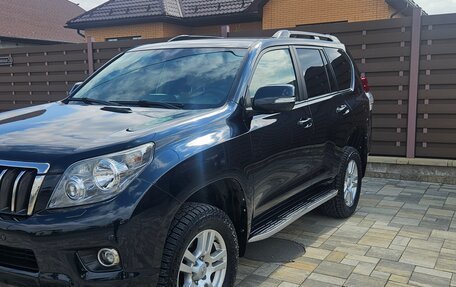 Toyota Land Cruiser Prado 150 рестайлинг 2, 2010 год, 2 850 000 рублей, 2 фотография