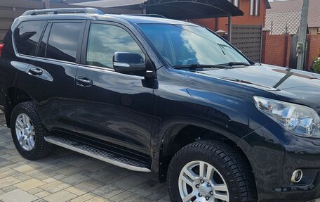 Toyota Land Cruiser Prado 150 рестайлинг 2, 2010 год, 2 850 000 рублей, 4 фотография