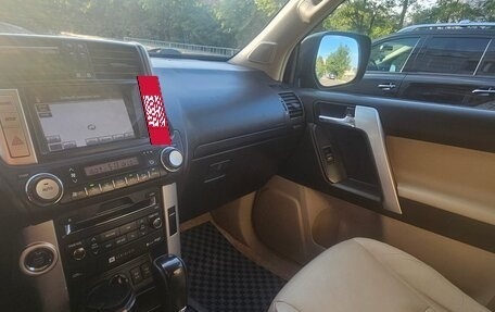 Toyota Land Cruiser Prado 150 рестайлинг 2, 2010 год, 2 850 000 рублей, 13 фотография