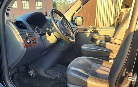 Volkswagen Multivan T5, 2012 год, 2 250 000 рублей, 4 фотография