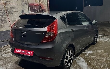 Hyundai Solaris II рестайлинг, 2014 год, 750 000 рублей, 4 фотография