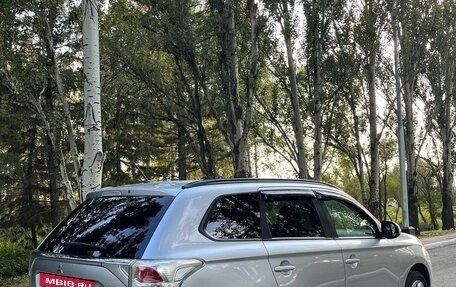 Mitsubishi Outlander III рестайлинг 3, 2012 год, 1 420 000 рублей, 3 фотография