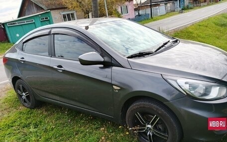 Hyundai Solaris II рестайлинг, 2011 год, 740 000 рублей, 4 фотография