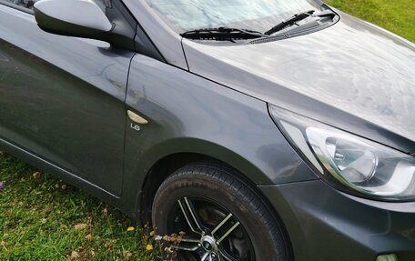 Hyundai Solaris II рестайлинг, 2011 год, 740 000 рублей, 9 фотография