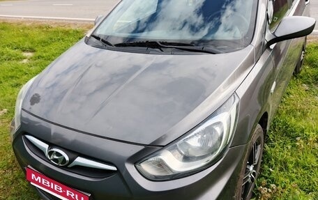 Hyundai Solaris II рестайлинг, 2011 год, 740 000 рублей, 8 фотография