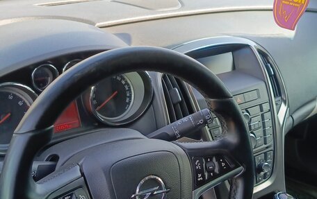 Opel Astra J, 2011 год, 650 000 рублей, 2 фотография