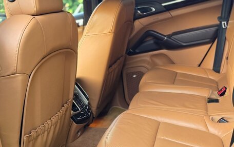 Porsche Cayenne III, 2011 год, 2 234 500 рублей, 14 фотография