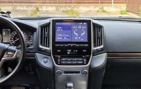 Toyota Land Cruiser 200, 2019 год, 7 200 000 рублей, 7 фотография