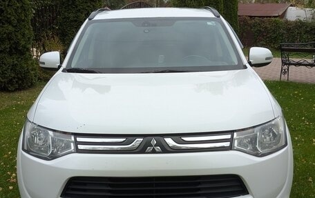Mitsubishi Outlander III рестайлинг 3, 2012 год, 1 540 000 рублей, 1 фотография