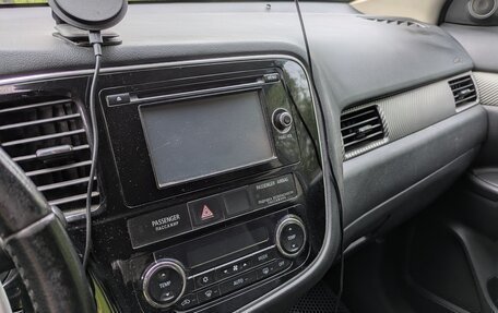 Mitsubishi Outlander III рестайлинг 3, 2012 год, 1 540 000 рублей, 10 фотография