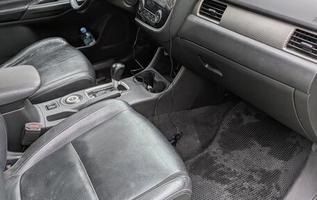 Mitsubishi Outlander III рестайлинг 3, 2012 год, 1 540 000 рублей, 6 фотография