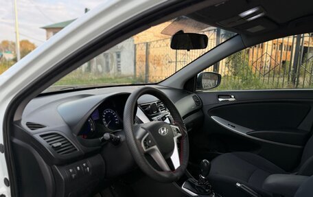 Hyundai Solaris II рестайлинг, 2013 год, 670 000 рублей, 11 фотография