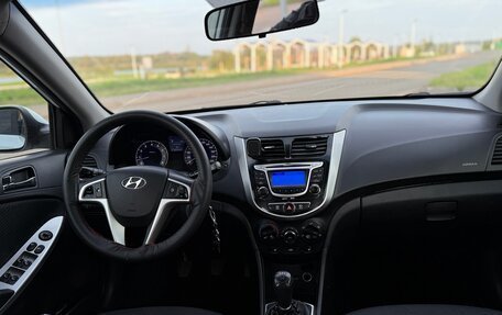 Hyundai Solaris II рестайлинг, 2013 год, 670 000 рублей, 8 фотография
