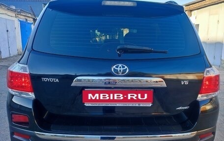 Toyota Highlander III, 2012 год, 2 400 000 рублей, 4 фотография