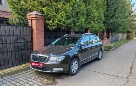 Skoda Superb III рестайлинг, 2012 год, 980 000 рублей, 1 фотография