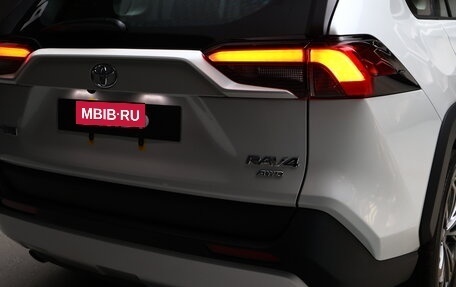 Toyota RAV4, 2025 год, 4 200 000 рублей, 13 фотография