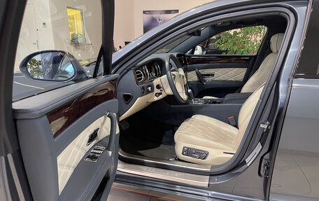 Bentley Flying Spur II, 2014 год, 7 499 999 рублей, 21 фотография