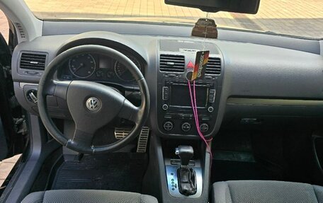 Volkswagen Golf V, 2004 год, 675 000 рублей, 9 фотография