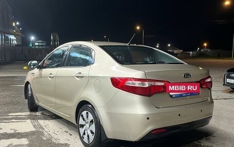 KIA Rio III рестайлинг, 2012 год, 700 000 рублей, 5 фотография