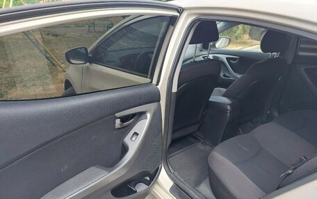 Hyundai Elantra V, 2012 год, 900 000 рублей, 13 фотография