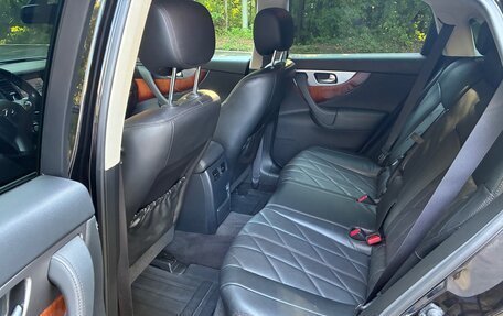 Infiniti QX70, 2016 год, 2 480 000 рублей, 7 фотография