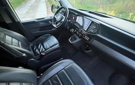 Volkswagen Multivan T6 рестайлинг, 2020 год, 6 380 000 рублей, 9 фотография