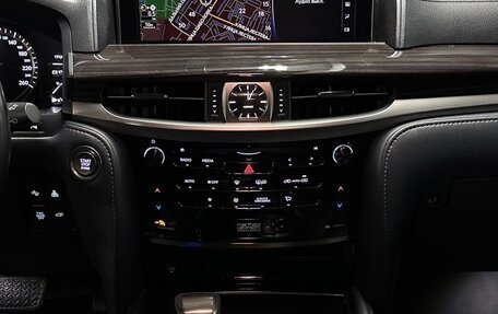 Lexus LX III, 2018 год, 8 000 000 рублей, 12 фотография
