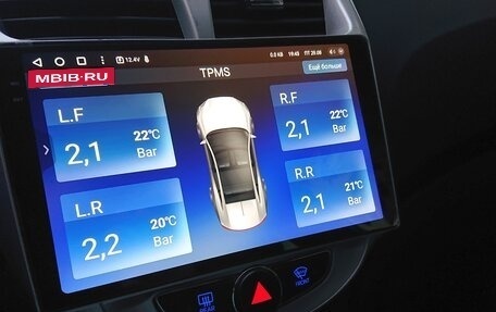 Hyundai Solaris II рестайлинг, 2011 год, 1 000 000 рублей, 8 фотография