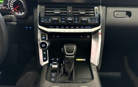Toyota Land Cruiser, 2023 год, 12 500 000 рублей, 16 фотография
