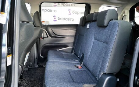 Toyota Sienta II, 2016 год, 1 640 000 рублей, 12 фотография