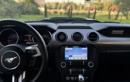 Ford Mustang VI рестайлинг, 2018 год, 2 900 000 рублей, 15 фотография