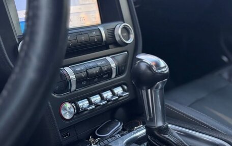 Ford Mustang VI рестайлинг, 2018 год, 2 900 000 рублей, 16 фотография
