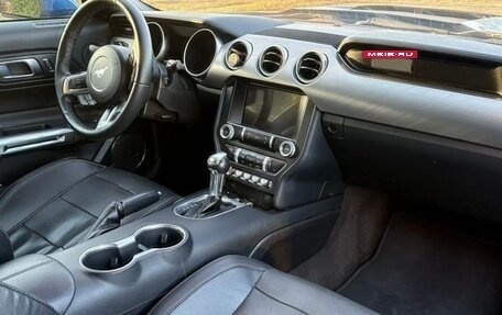 Ford Mustang VI рестайлинг, 2018 год, 2 900 000 рублей, 18 фотография