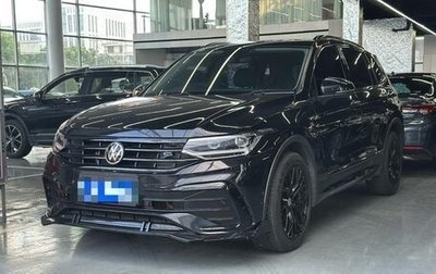 Volkswagen Tiguan II, 2021 год, 2 092 000 рублей, 1 фотография