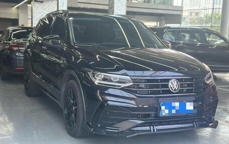 Volkswagen Tiguan II, 2021 год, 2 092 000 рублей, 3 фотография
