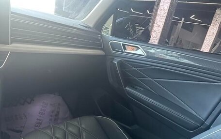 Volkswagen Tiguan II, 2021 год, 2 092 000 рублей, 9 фотография