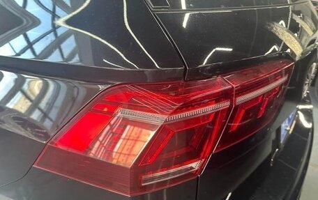 Volkswagen Tiguan II, 2021 год, 2 092 000 рублей, 16 фотография